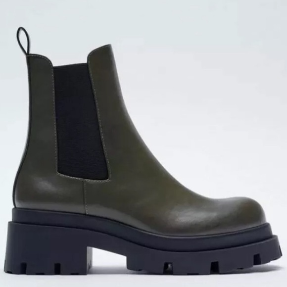Zara Boot - Picture 1 of 9